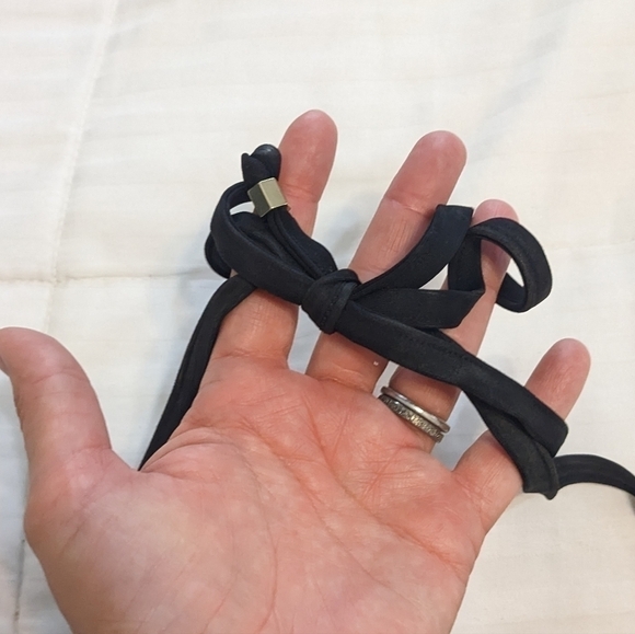 H&m padded ruffles black bathing suit top size 12 - Picture 3 of 5